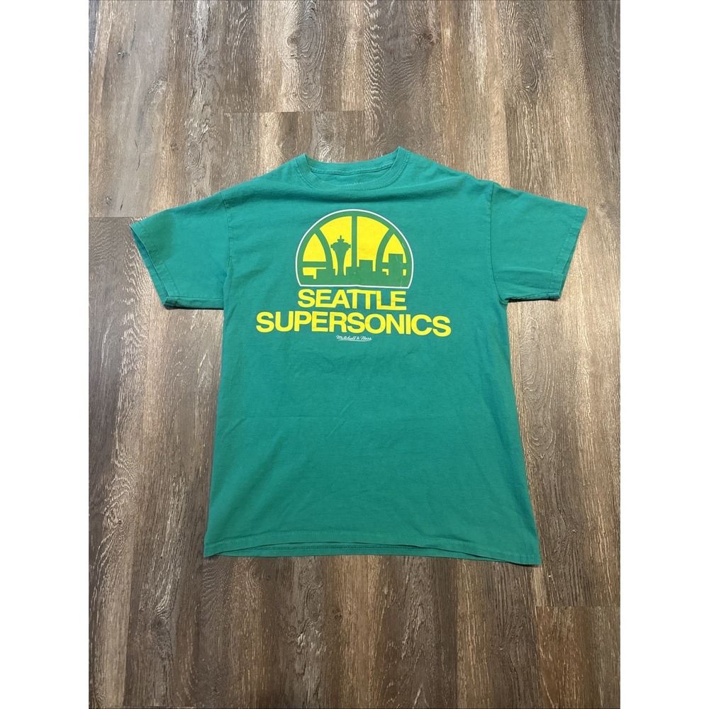 Seattle SuperSonics Mitchell & Ness T- Shirt Size Medium